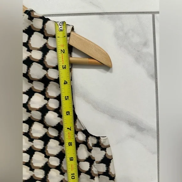 Banana Republic tank blouse in cream and black, size XS - Picture 7 of 8